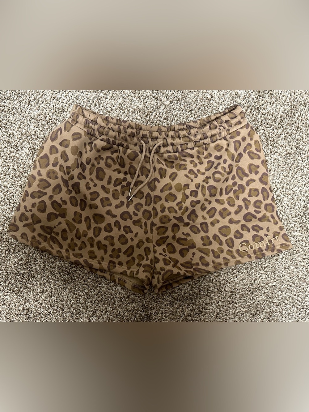 Comfrt Minimalist Leopard Shorts